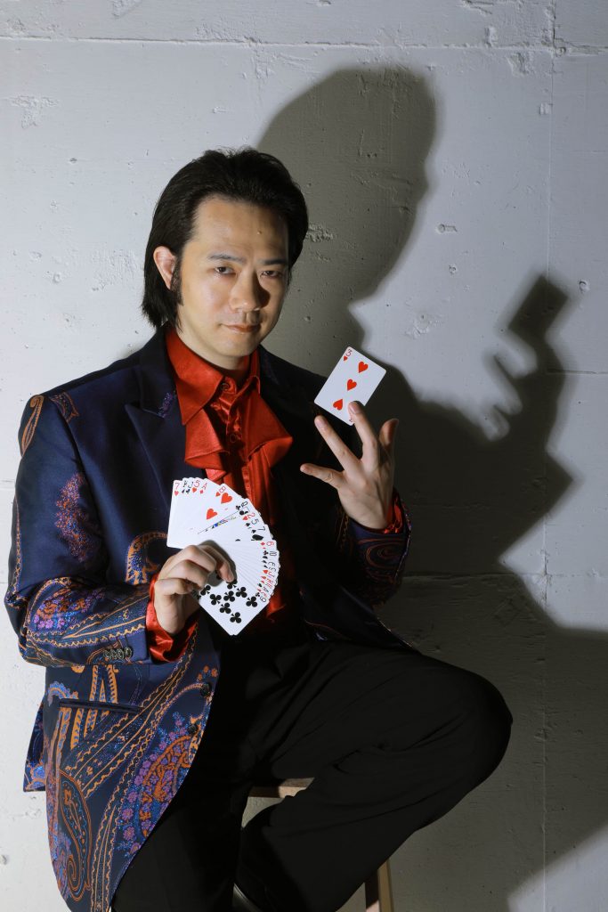 龍生カード影1P-683x1024.jpg