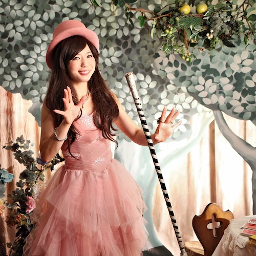 アリスページ アリス | マジシャン出張コンシェルジュ | 和妻・変面・イリュージョン