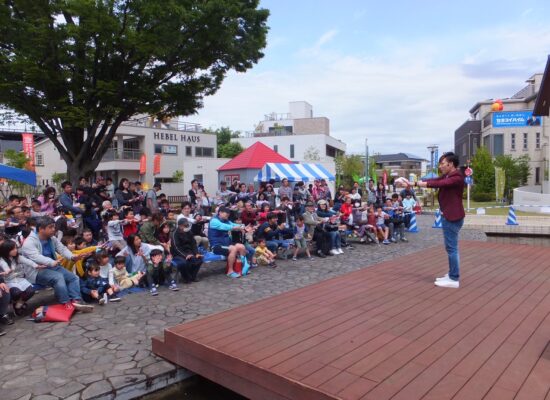 巳碧屋外出演